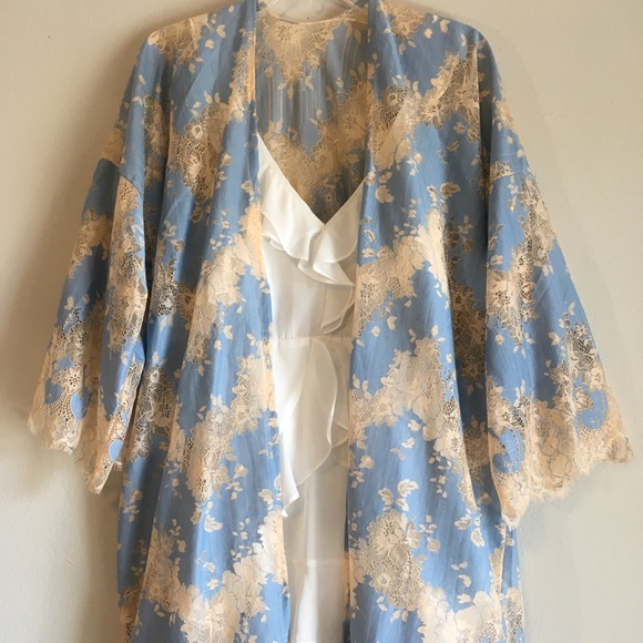 LAST ONE! Lace Cardigan Ruana Floral Kimono Cutout - Picture 6 of 8